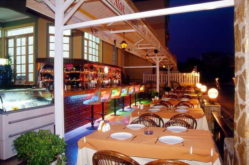 Otel Aloe Apart 3*